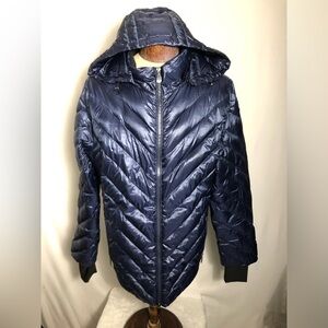 Women’s Blue Puffer Jacket. Size XXL. Thyme.